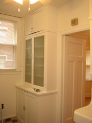 Kitchen: Wall unit (dining room through door)