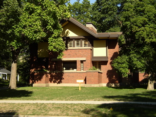 Frank Lloyd Wright house3